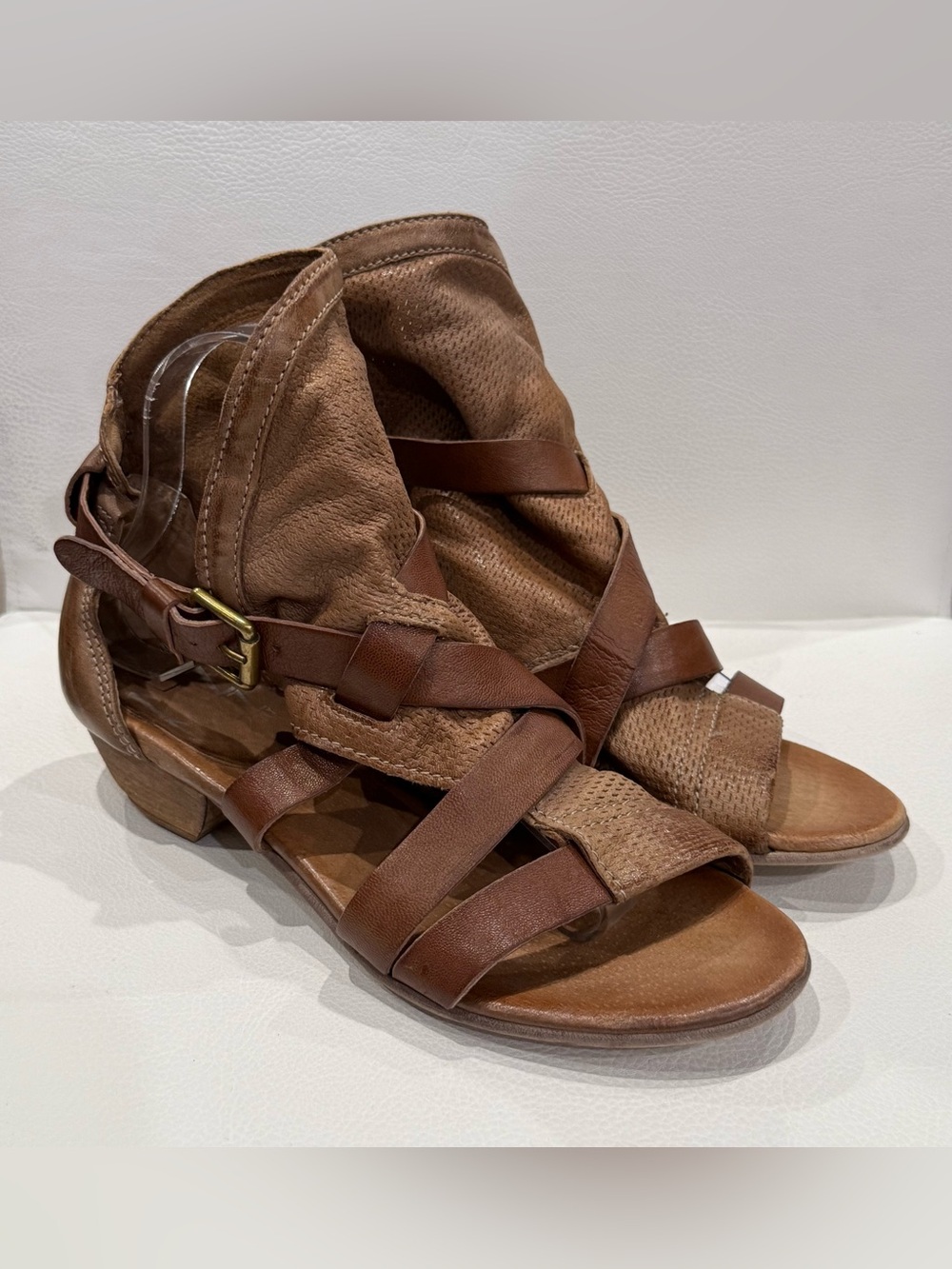 Miz Mooz Cassidy Brandy Leather Gladiator Sandals Size 39 Boho